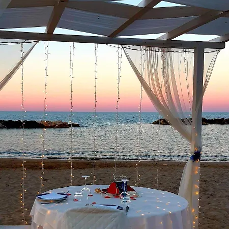 Promenade Hotel 4*