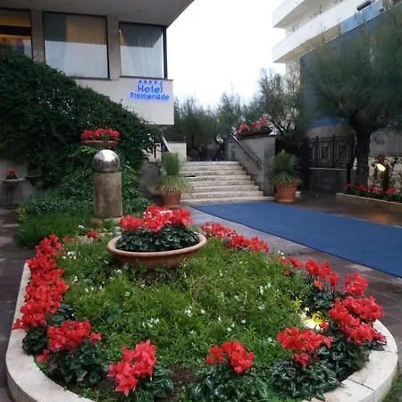 Promenade Hotel