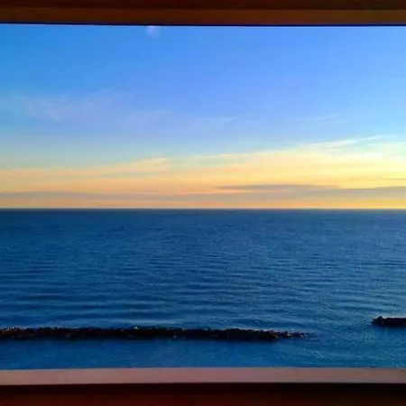 Promenade Hotel 4*